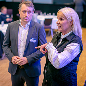 Anne Dahl Øiseth og Jesper Agerskov fortalte litt om hvordan de jobber med produktdata.