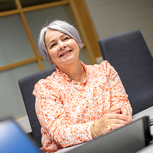 Kristin Lindqvist jobber tett med leverandørene for å få inn flere EPDer i NOBB.